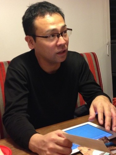 Mr. Shibuya answering questions.